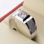 Cincin Mewah Untuk Pria